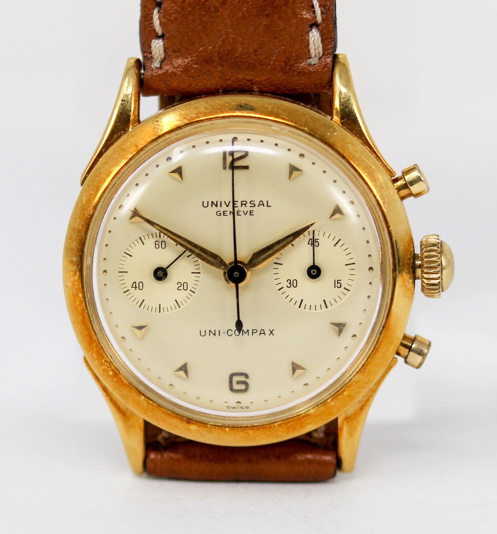 Vintage Universal Geneve Uni-Compax Chronograph Wristwatch in 18k Yellow Gold (1 of 4)