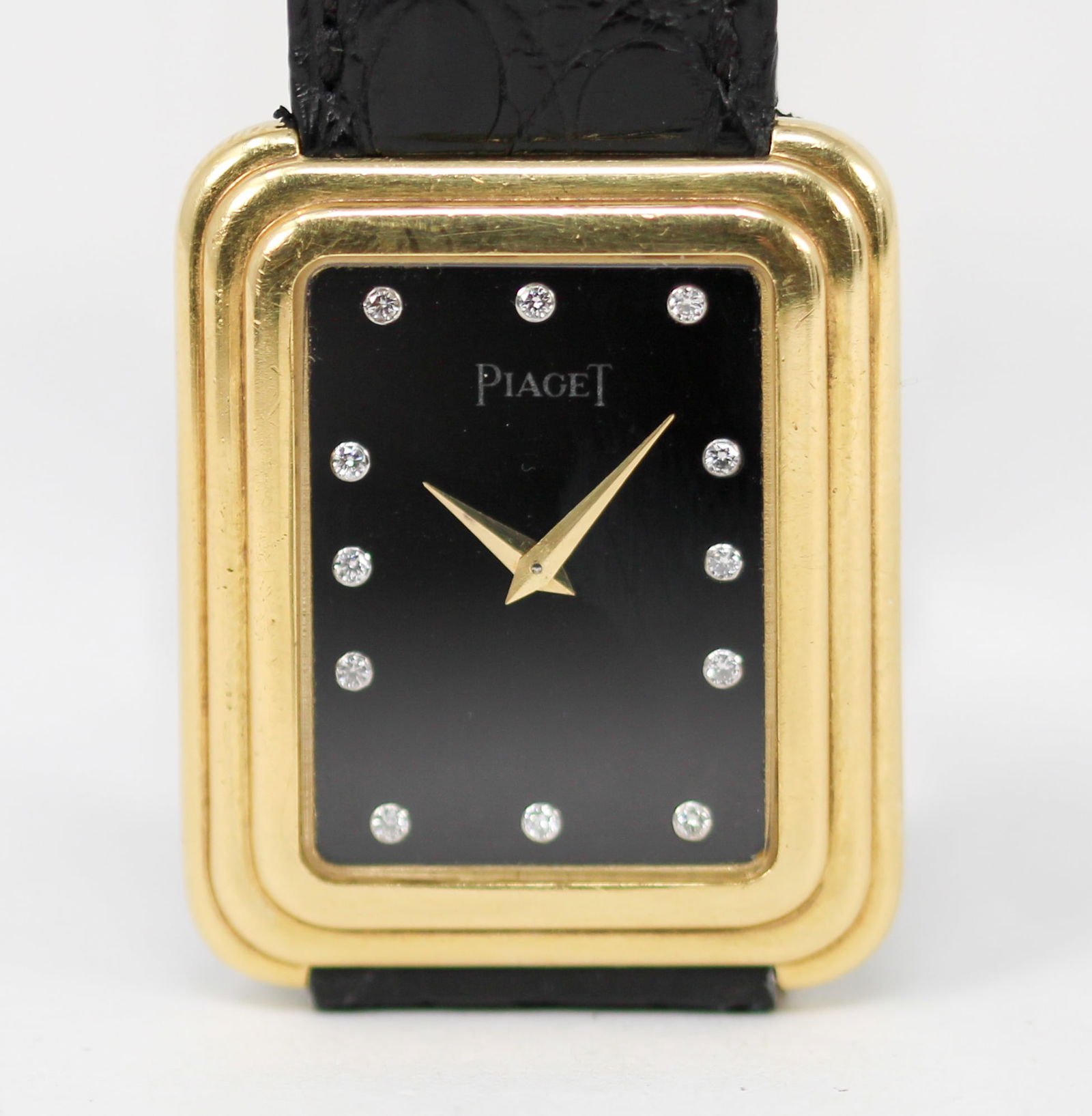 Vintage Piaget Rectangular Wristwatch in 18k Yellow Gold (1 of 6)