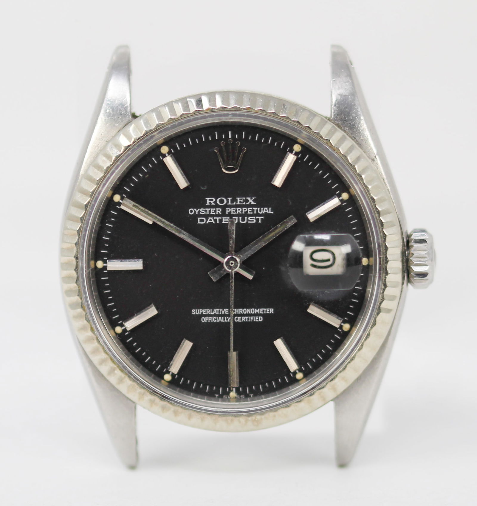 Vintage Rolex Oyster Perpetual Datejust Wristwatch *Serial # Not Legible*: Stainless Steel Vintage Rolex Oyster Perpetual Datejust Wristwatch *Serial # Not Legible*; Model 1601, Serial # Not Legible. 36mm diameter. Running at time of cataloging. PLEASE NOTE: all wristwatches