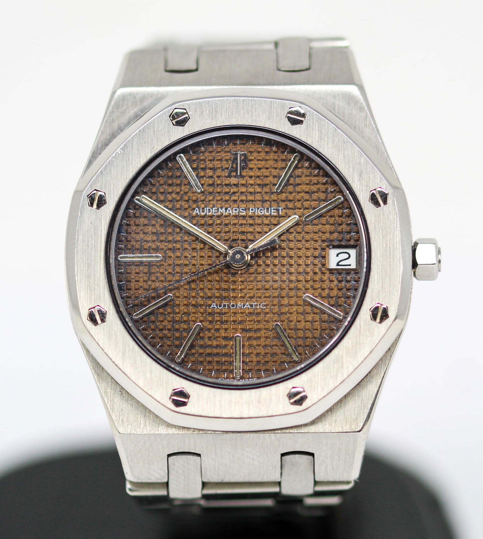 Vintage Audemars Piguet Roral Oak with Date Wristwatch with Audemars Piguet Box and Audemars Piguet (1 of 11)