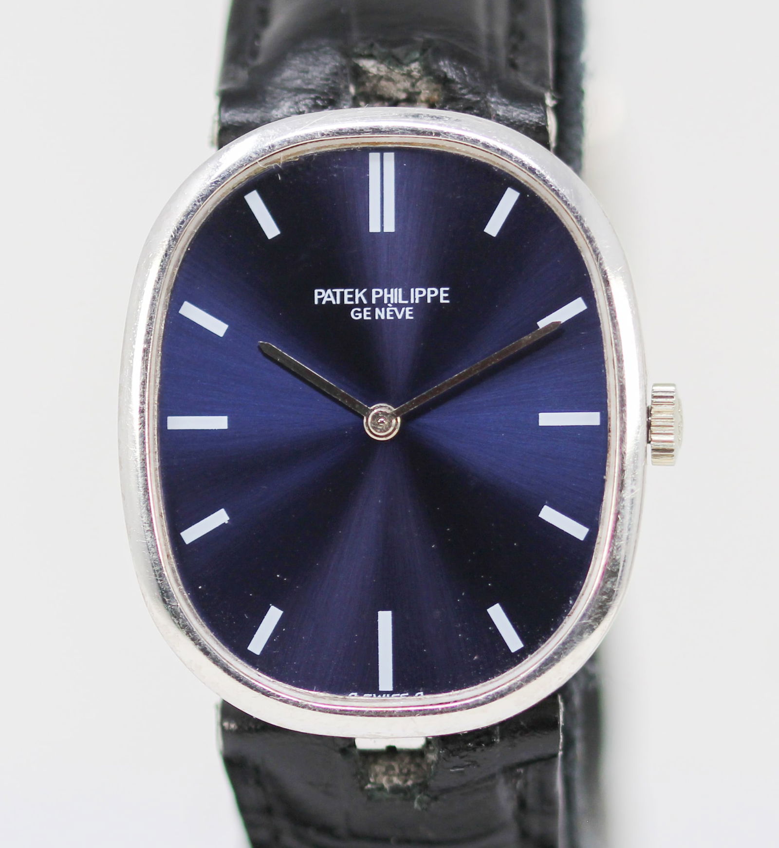 Vintage Patek Philippe Geneve Ellipse Wristwatch in 18k White Gold (1 of 5)