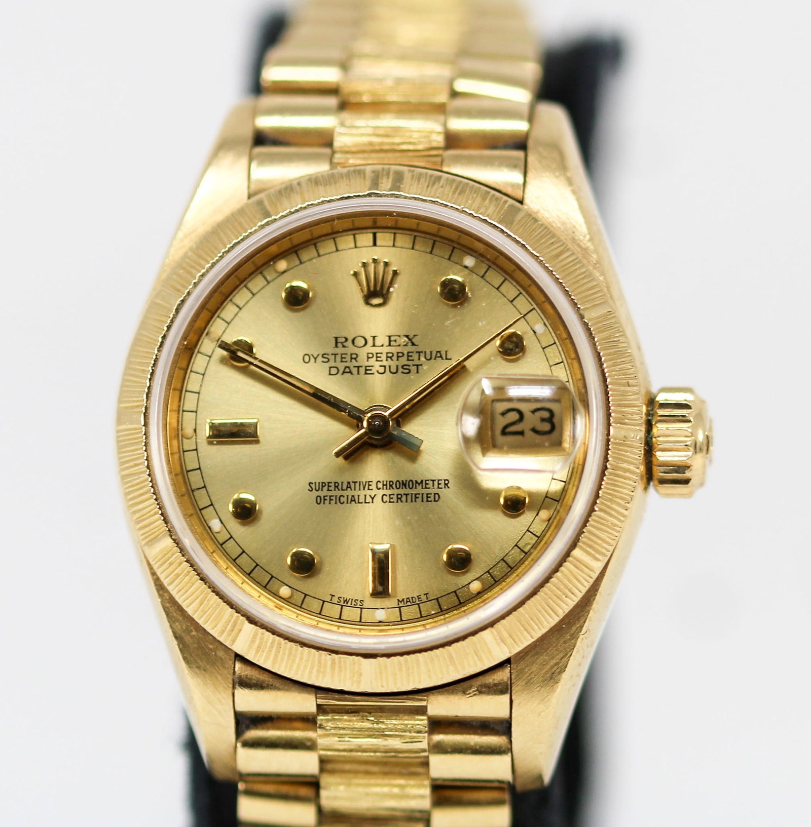 Vintage Ladies Rolex Oyster Perpetual Datejust Wristwatch in 18k Yellow Gold with Rolex Box, Rolex (1 of 18)