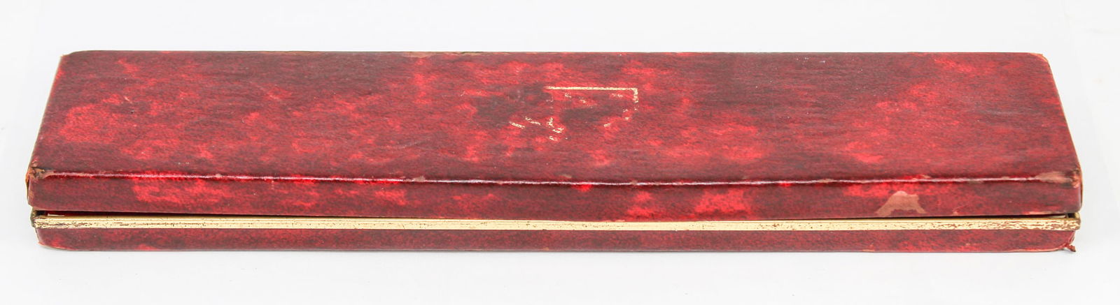 Vintage Heuer Watch Box: Vintage Heuer Watch Box. Watch accessory. PLEASE NOTE: all wristwatches are sold "as-is", with no mechanical warranty or guarantee. Any representation as to functionality is strictly a courtesy. Pleas