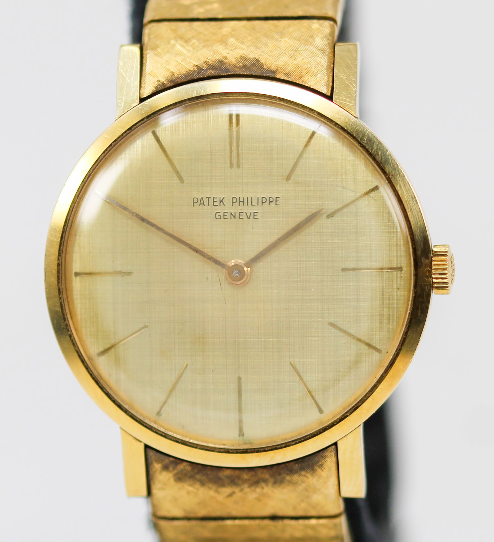 Vintage Patek Philippe Geneve Wristwatch in 18k Yellow Gold (1 of 8)