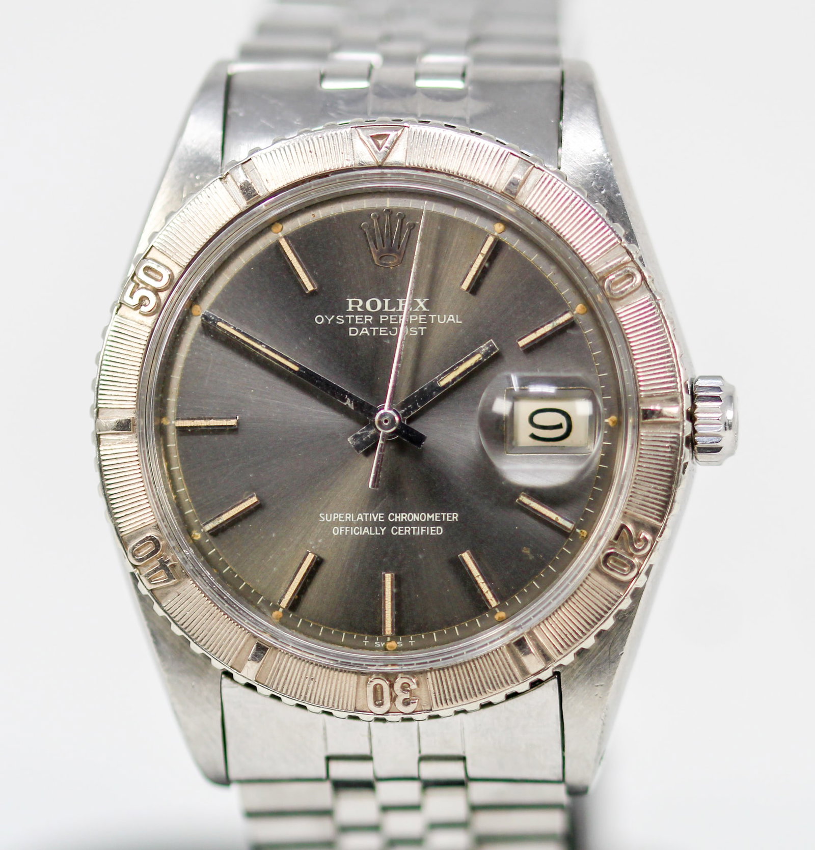 Vintage Rolex Oyster Perpetual Datejust Wristwatch: Stainless Steel Vintage Rolex Oyster Perpetual Datejust Wristwatch on Stainless Steel Rolex Bracelet; Model 1625, Serial # 2690294. 36mm diameter. Running at time of cataloging. PLEASE NOTE: all wrist
