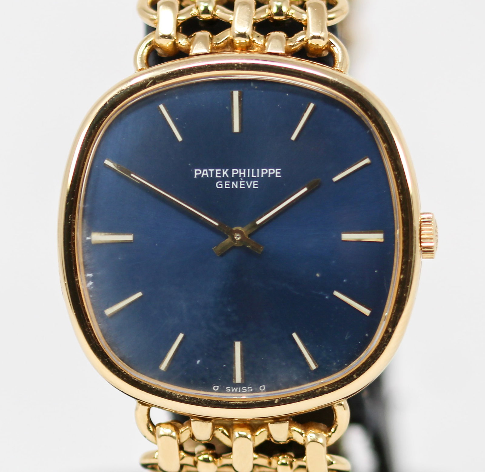 Vintage Patek Philippe Geneve Ellipse Wristwatch in 18k Yellow Gold (1 of 8)