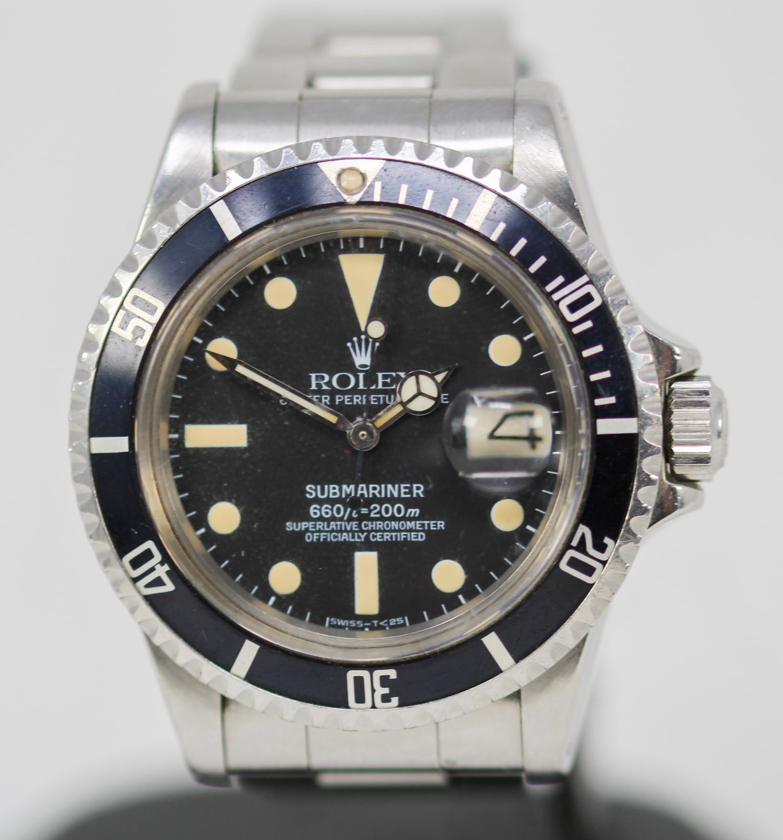 Vintage Rolex Oyster Perpetual Date Submariner Wristwatch (1 of 8)