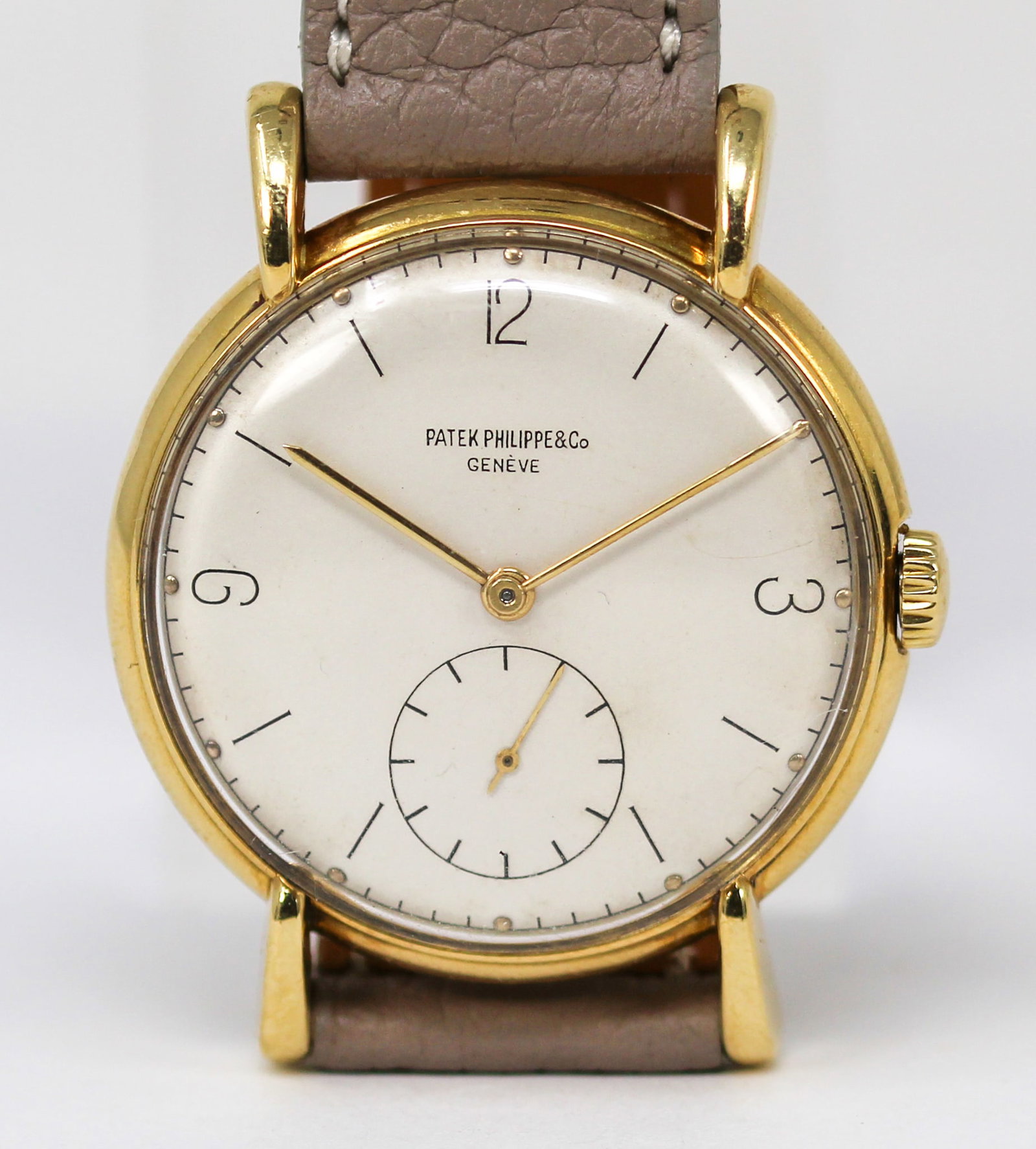 Vintage Patek Philippe Geneve Wristwatch in 18k Yellow Gold with Patek Philippe Extract from (1 of 7)