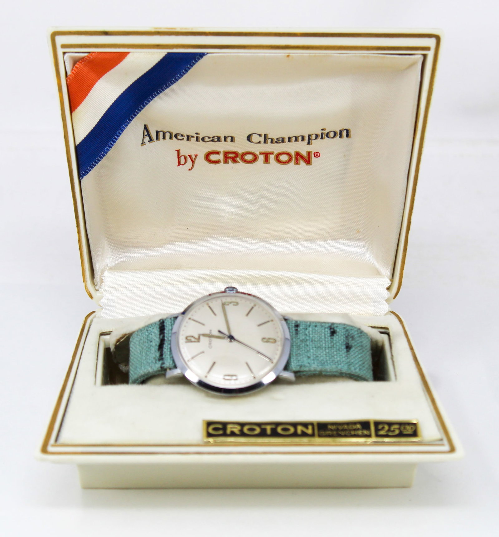 Stainless Steel Vintage Croton Wristwatch with Croton Box: Stainless Steel Vintage Croton Wristwatch with Croton Box. 33mm diameter. Not running. PLEASE NOTE: all wristwatches are sold "as-is", with no mechanical warranty or guarantee. Any representation as t