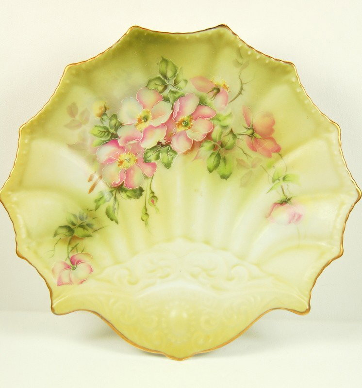 ANTIQUE HANDPAINTED DISH BY NIPPON 6.25 INCH CANDY: This is an ANTIQUE HANDPAINTED Dish by NIPPON. It measures approximately 6 1/4 inch across.