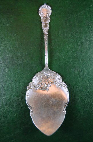 ANTIQUE STERLING SILVER PIE SERVER DUHME & CO 1875: This is an ANTIQUE STERLING SILVER Pie Server mad by Frank W. Smith for DUHME & CO. It is circa 1880 and I believe it is the COLBERT pattern. This Antique Pie Server is approximately 9 inches in lengt