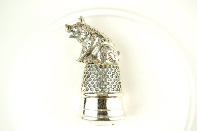 STERLING SILVER THIMBLE w PIG SEWING GIFT: THIS IS A GREAT GIFT FOR SOMEONE WHO LIKES TO SEW - AND SOMEONE WHO COLLECTS PIGS! It is a SOLID STERLING Silver sewing Thimble with a Sterling Silver Pig atop! It measures 1 1/2" from the top of the 