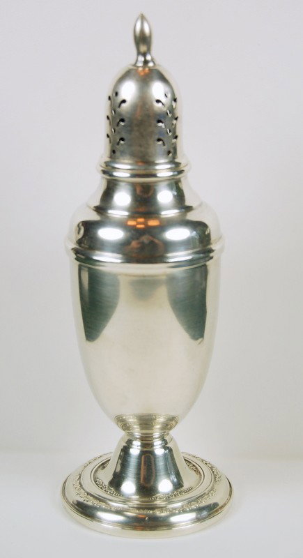 ANTIQUE STERLING SILVER PEPPER SHAKER COURTSHIP by INTE: This is an ANTIQUE STERLING SILVER Pepper Shaker, done in the International 'Courtship' pattern. It is 5 inches in heigh and appears to be in very good condition.