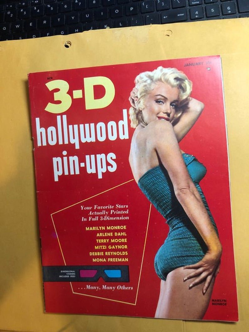 Vtg Marilyn Monroe Cover 3-D Hollywood Vol-1 January: Vintage Marilyn Monroe Cover 3-D Hollywood Vol-1 January 1954 Issue In Near Mint Condition. No Reserve Bid & No Buyers Premium. In House Shipping Priority Mail Standard Flat Rate.