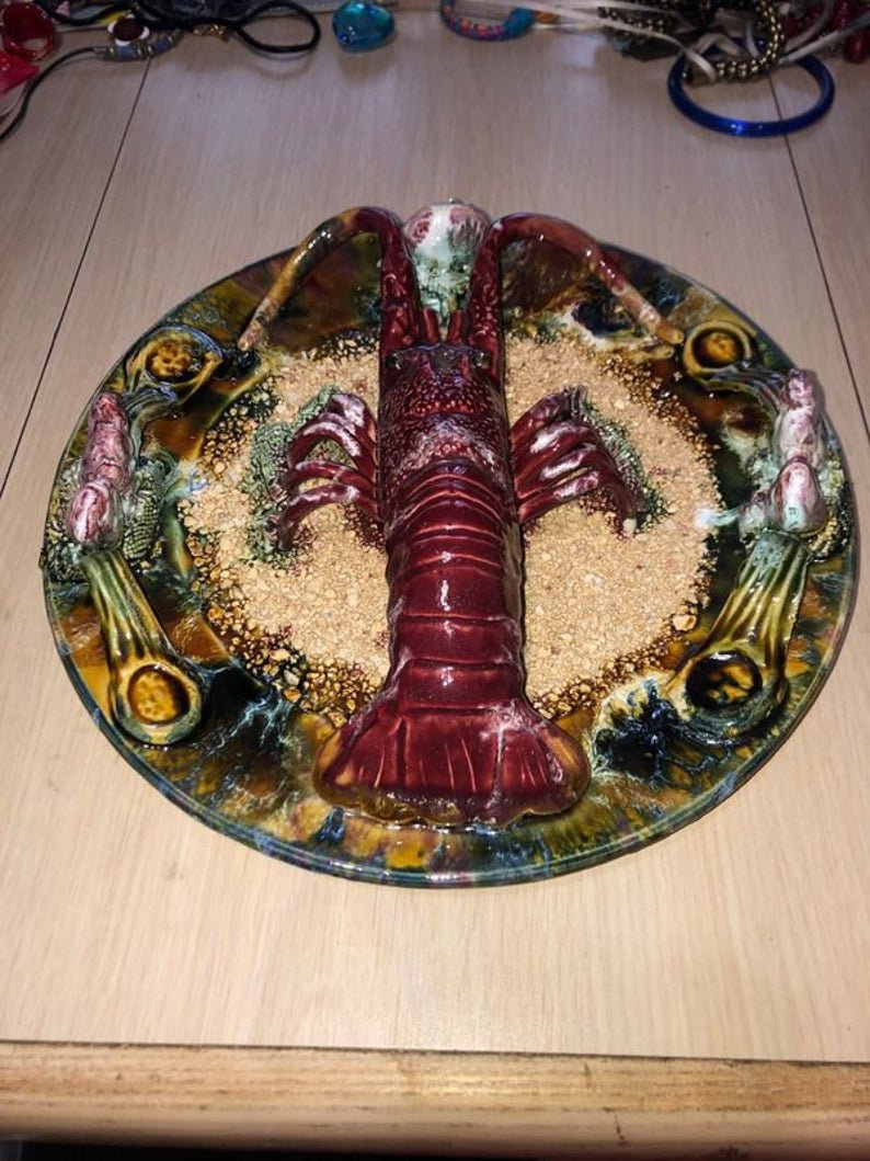 Scarce Majolica 10” Diameter Lobster 3-D Plate Preowned: Scarce Majolica 10” Diameter Lobster 3-D Plate Preowned From an Estate In A-1 Condition. No Reserve Bid & No Buyers Premium. Local Pickup or Shipping by the UPS Store only.