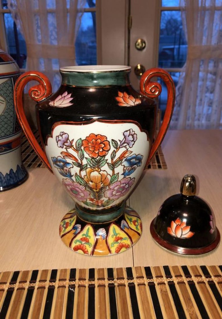 Very Interesting Hand Painted Porcelain/Ceramic Covered (1 of 9)
