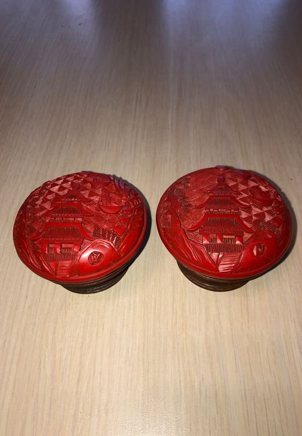2 Vtg Cinnabar Black Lacquer 3” Diameter Trinket Boxes (1 of 8)