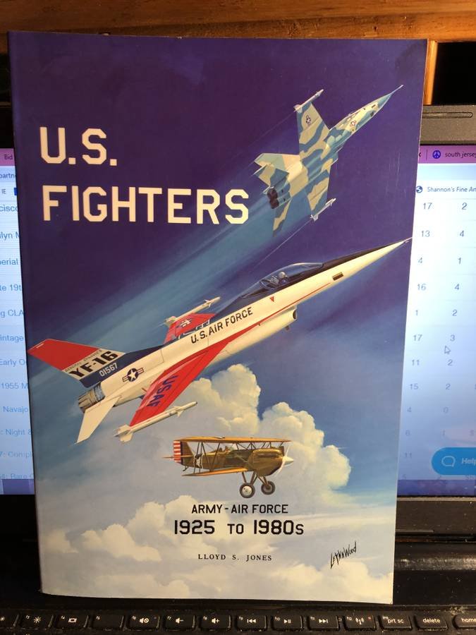 U.S. Fighters Softcover by Lloyd Jones in VG Condition (1 of 3)