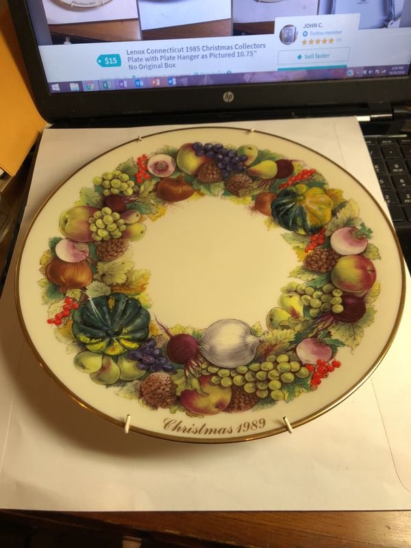 Lenox New York 1989 Christmas Collectors Plate...: Lenox New York 1989 Christmas Collectors Plate with Plate Hanger as Pictured 10.75” No Original Box. Shipping Actual Charge.