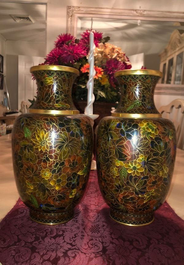 Vintage Pair of Cloisonné Vases 10-1/4” Tall in Vg Cond (1 of 9)