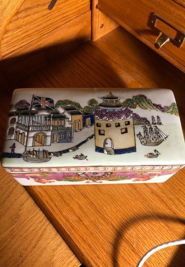 Early Chinese Porcelain Storage Box Unmarked Box (1 of 10)