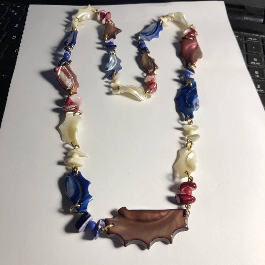 Vintage 30" Mother of Pearl Shell Necklace Preowned (1 of 4)