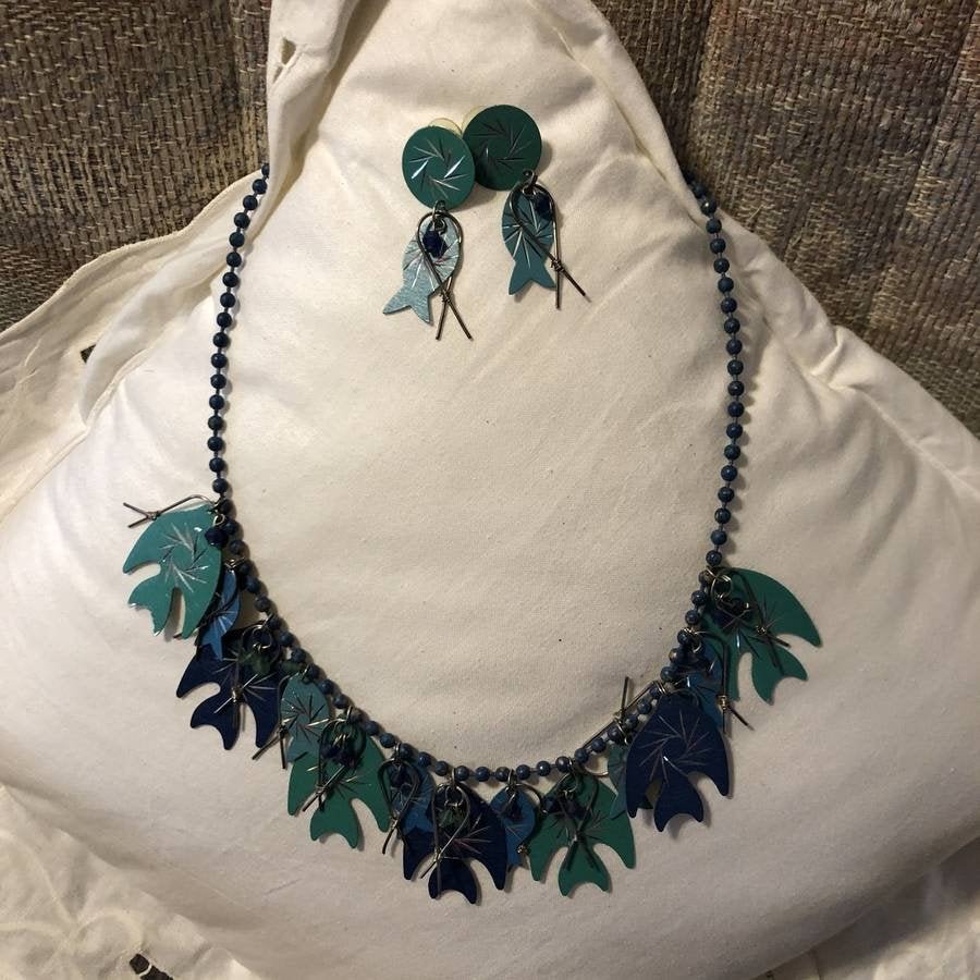 Vtg 20/21" Dangling Fish Fashion Necklace w/Earrings (1 of 4)