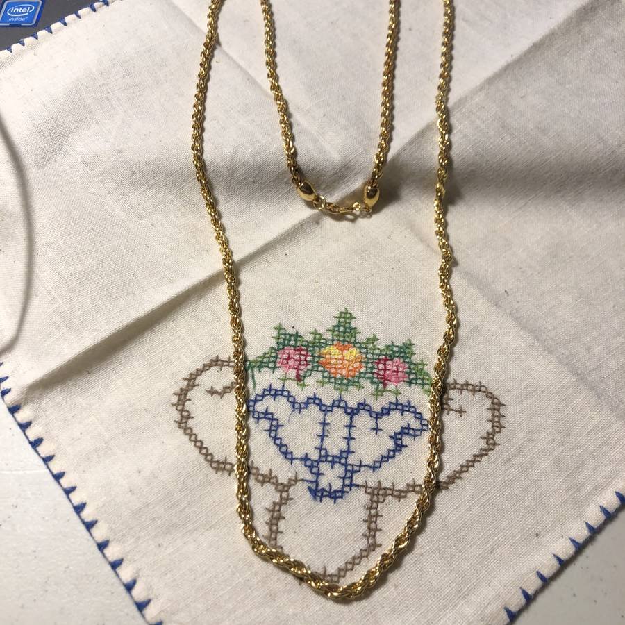 Estate Trifari 30" Solid Rope Chain Preowned in VG Cond: Estate Trifari 30" Solid Rope Chain Preowned in VG Condition. Shipping $5.00