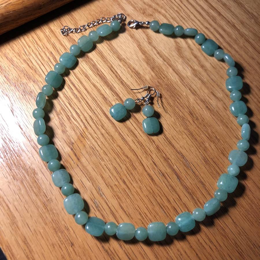 Estate Jadeite 19-21" Bead Fashion Necklace w/Earrings (1 of 3)