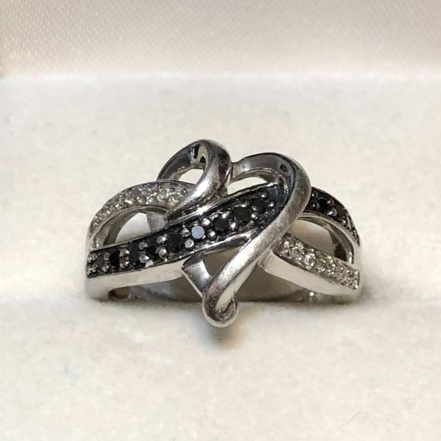 Estate Sterling Silver Heart Ring w/Black & White Diam. (1 of 4)