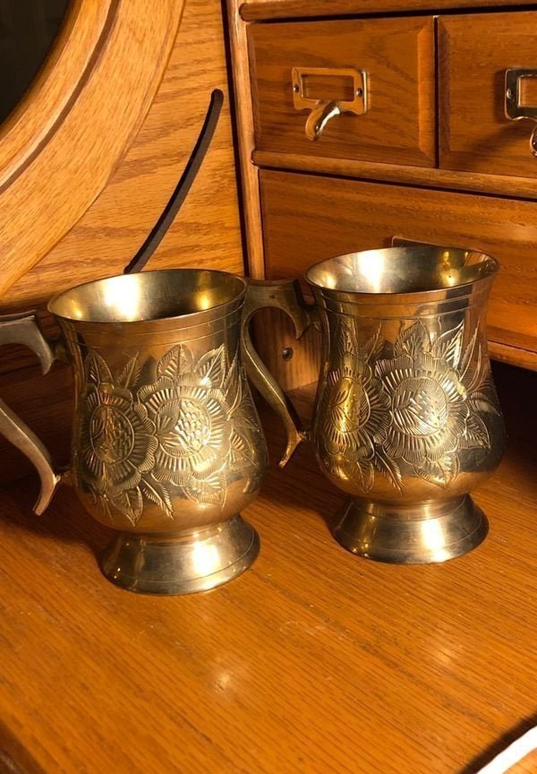 2 Vintage Saudi Arabia Solid Brass 5” Tall Mugs Hand... (1 of 8)