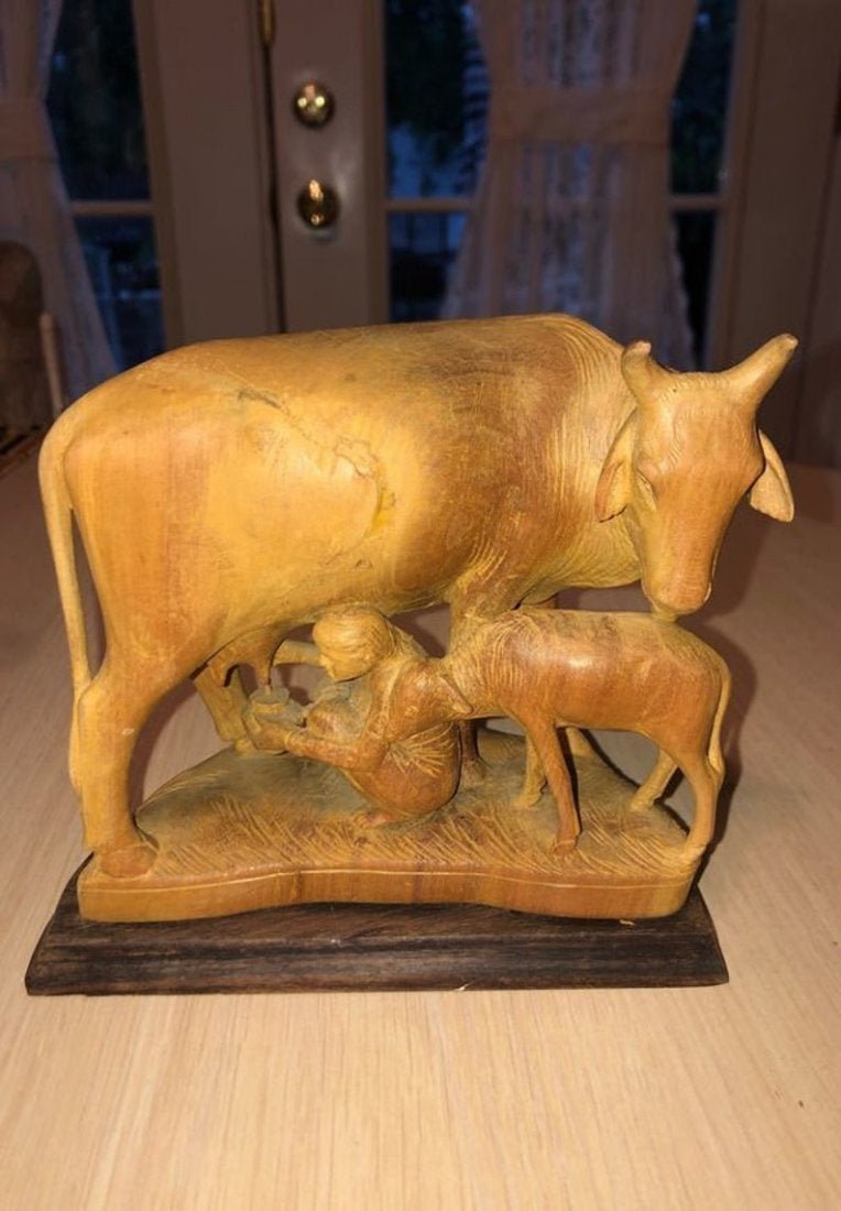 Vintage Old Hand Carved Wooden Cow & Calf Figurine... (1 of 9)