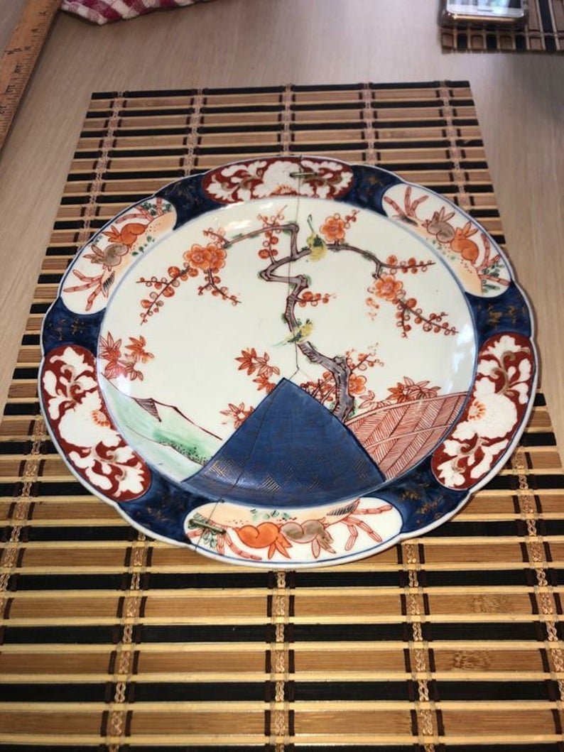 Antique Early Dynasty Imari 9-1/2” Diameter Soup Dish..: Antique Early Dynasty Imari 9-1/2” Diameter Soup Dish Stapled Preowned From an Estate. No Reserve Bid & No Buyers Premium. Domestic Shipping $15.00