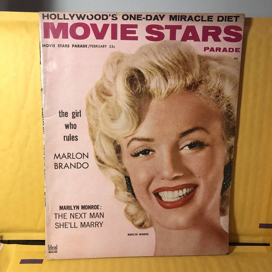 MARILYN MONROE Edit Movie Stars FEBRUARY/1956 Magazine.: MARILYN MONROE Edition Movie Stars FEBRUARY/1956 Magazine Preowned in Acceptable Condition with some Binding Issues as Pictured. Domestic Shipping $8.00 On Multiple Magazines Won the Postage will Comb