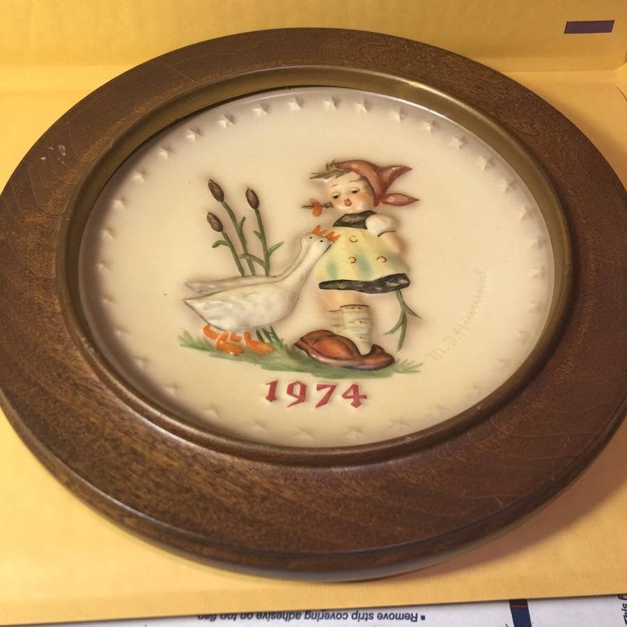 Hummel Plate 1974 Collectors Plate Mounted in a Wooden (1 of 3)