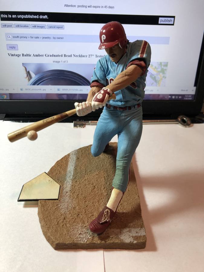 Mike Schmidt Composite Baseball figurine Preowned... (1 of 3)