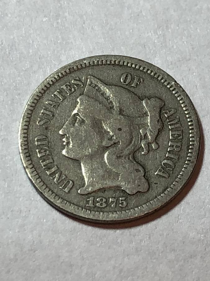 1875 CIRCULATED CONDITION THREE CENT NICKEL TYPE COIN.. (1 of 2)