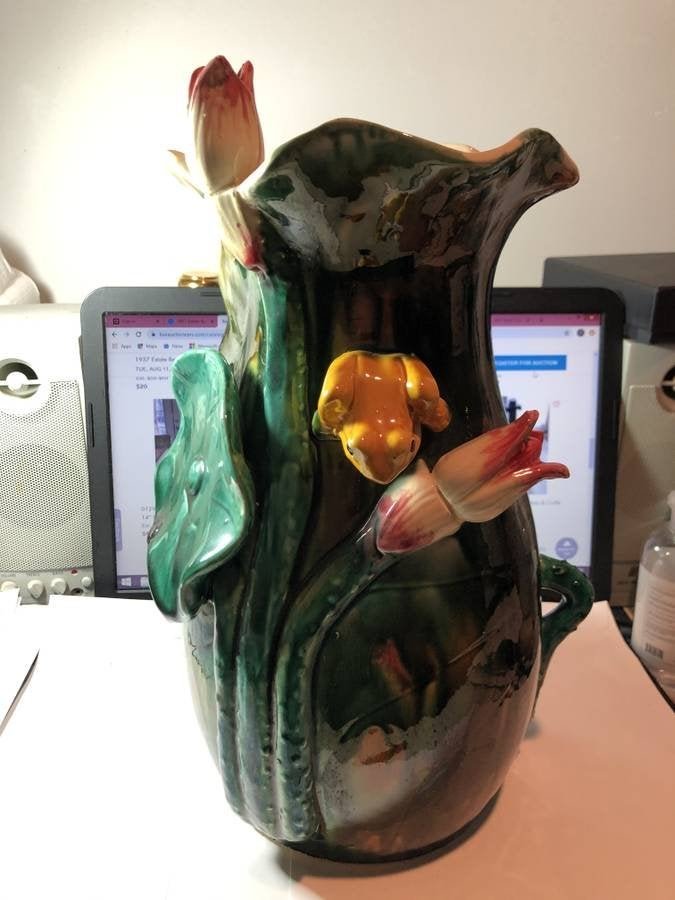 Vintage Majolica Style 13.5" Tall Frog Lilly Pad Vase.. (1 of 5)