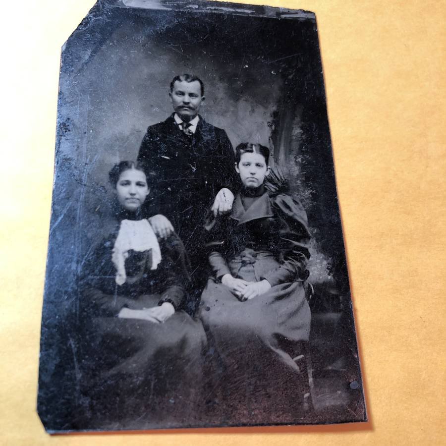 Vtg 1800's Tintype Picture 2-1/4" x 3-1/2" from Estate (1 of 3)