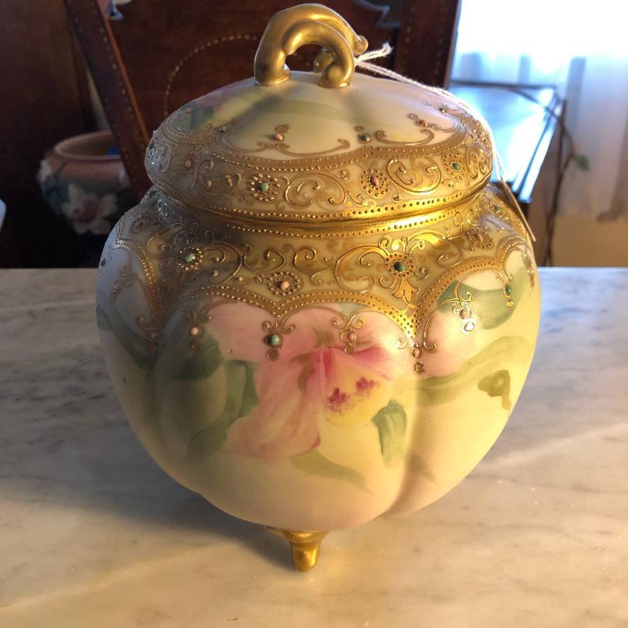 VintAGE Nippon Ornate Detailed Cookie/Biscuit Jar... (1 of 6)