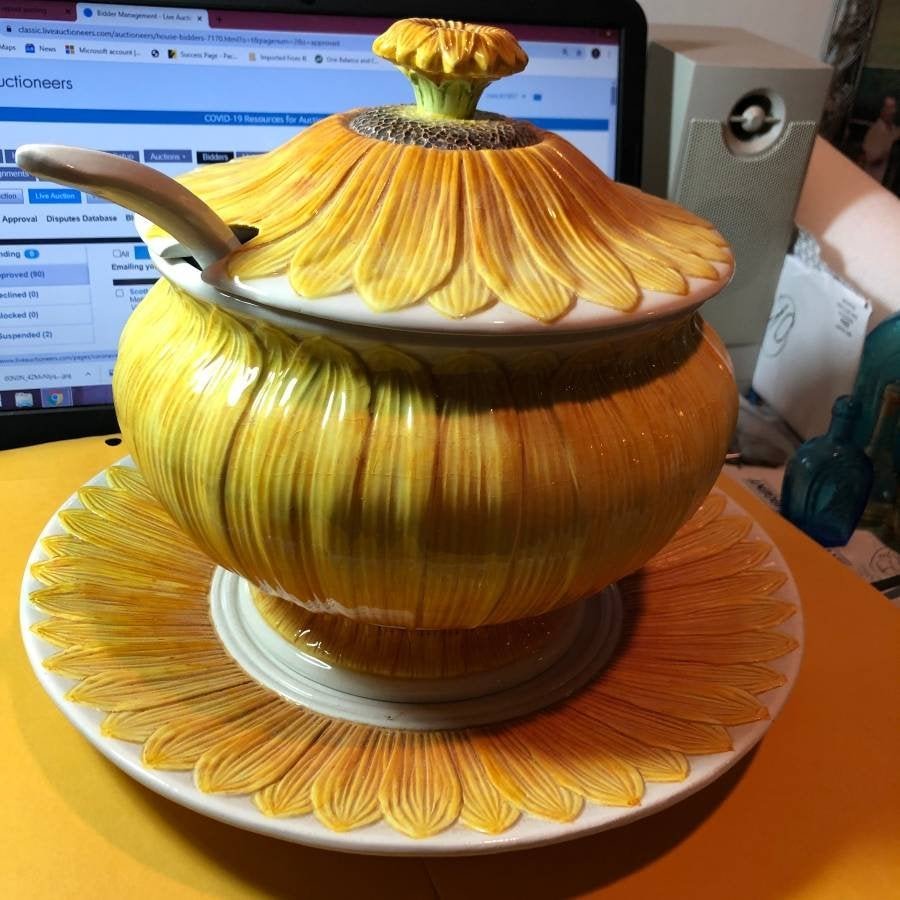 Vintage Lord & Taylor Large Ceramic Majolica Style Soup (1 of 7)