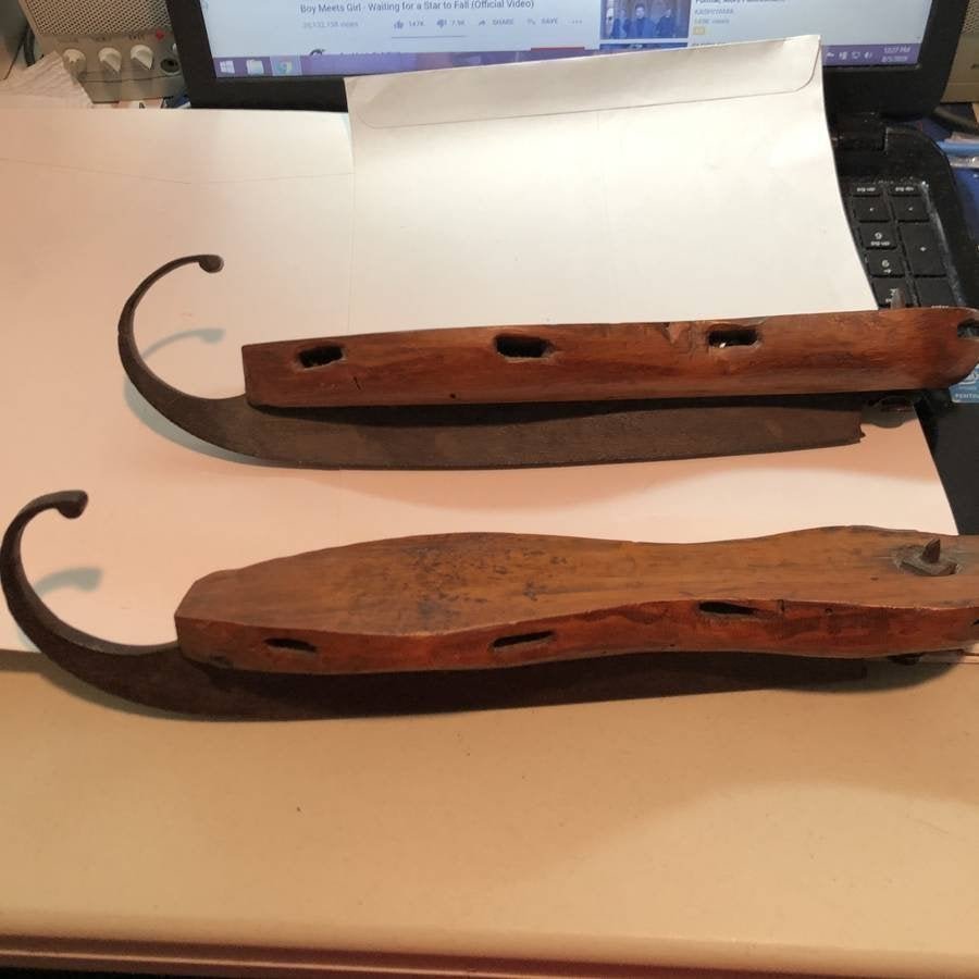 Antique Mid-1800s Primitive Wooden Hand Made Ice Skates (1 of 9)