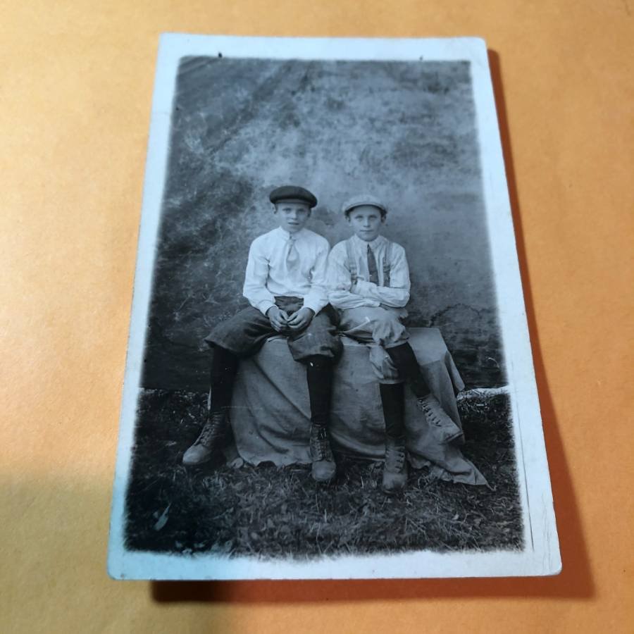 Early 1900's Real Photo Brothers Postcard #470 as Pic'd (1 of 2)