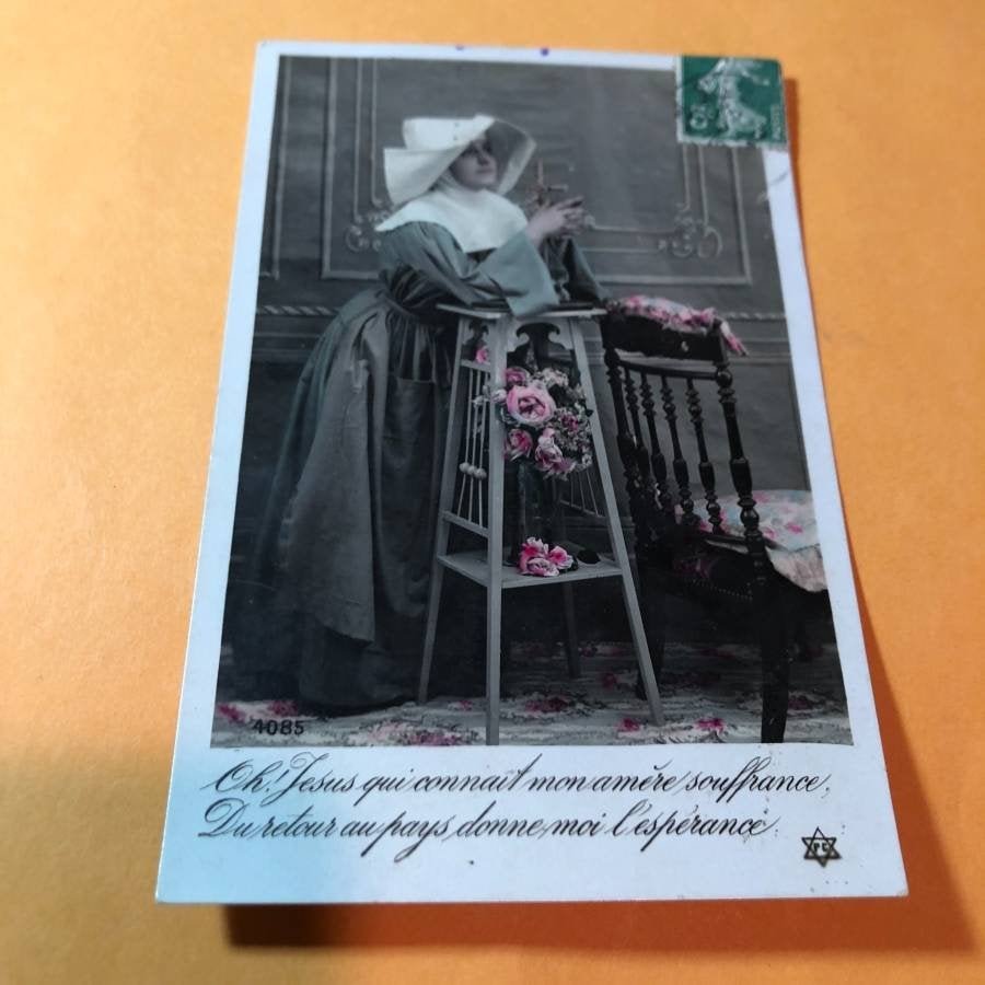 Early 1900's Nun from France Postcard #205 as Pictured.: Early 1900's Nun from France Postcard #205 as Pictured. FREE SHIPPING!