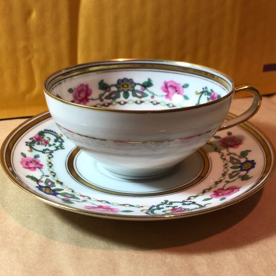 VINTAGE LIMOGES C. AHRENFELDT TEA CUP & SAUCER SET...: VINTAGE LIMOGES C. AHRENFELDT TEA CUP & SAUCER SET PREOWNED FROM AN ESTATE IN GOOD CONDITION. $7.00 DOMESTIC SHIPPING.