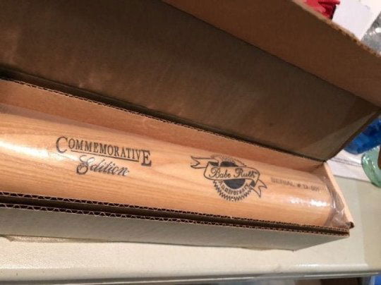 Babe Ruth Commemorative 100th Anniversary Baseball Bat (1 of 4)