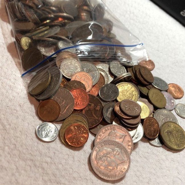 2.37 Pounds of Mixed Foreign Common Coins as Pictured. (1 of 2)