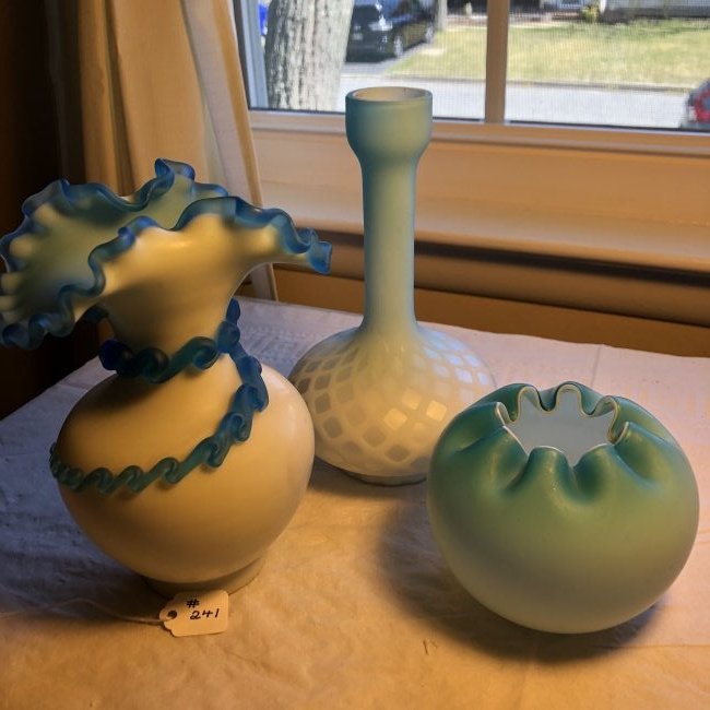 3 Vintage Hand Blown Art Glass Vases Preowned as Pic (1 of 5)