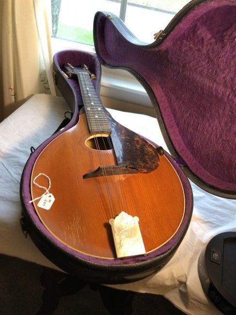 Antique "The Gibson" Mandolin Early 1915 Era... (1 of 6)