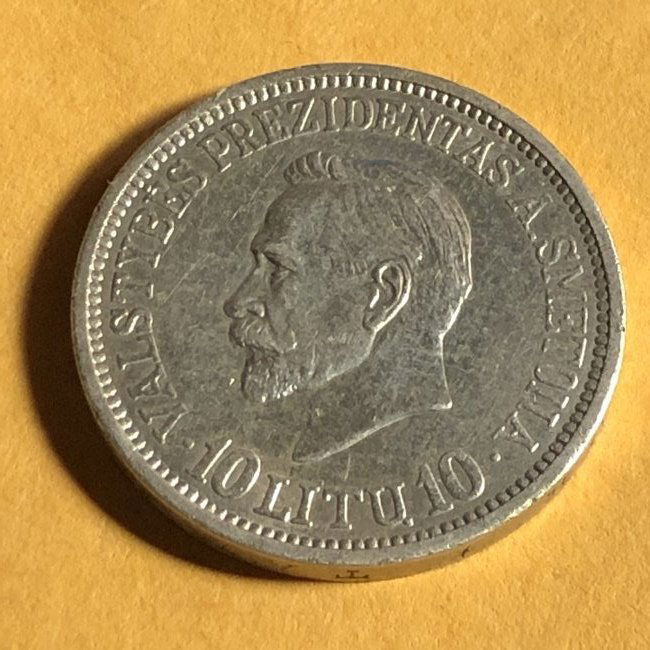 Scarce 1938 EF/AU Condition Lithuania 10 Litu SMETONA . (1 of 2)